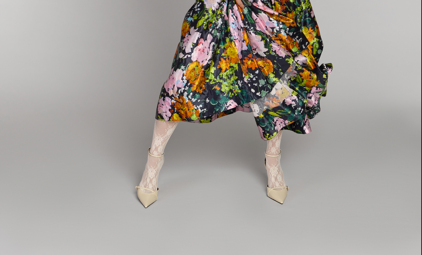 1 Floral Dress, 3 Ways: How Tights Can Transform a Look