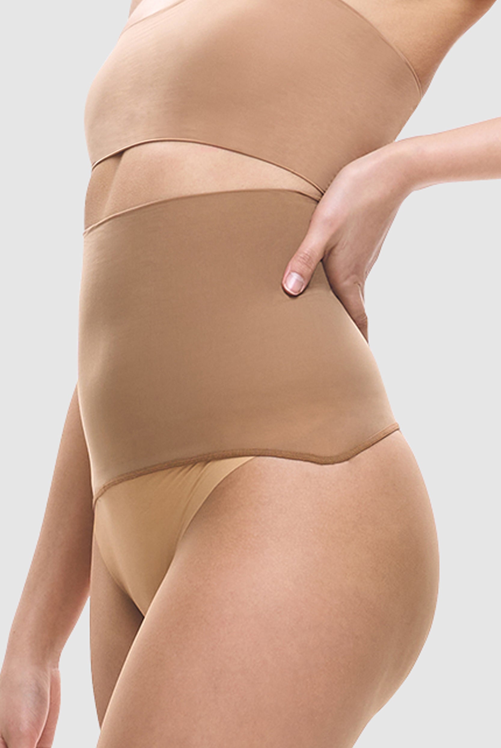 Gossamer-light 8-denier sheer tights with reinforced panty.