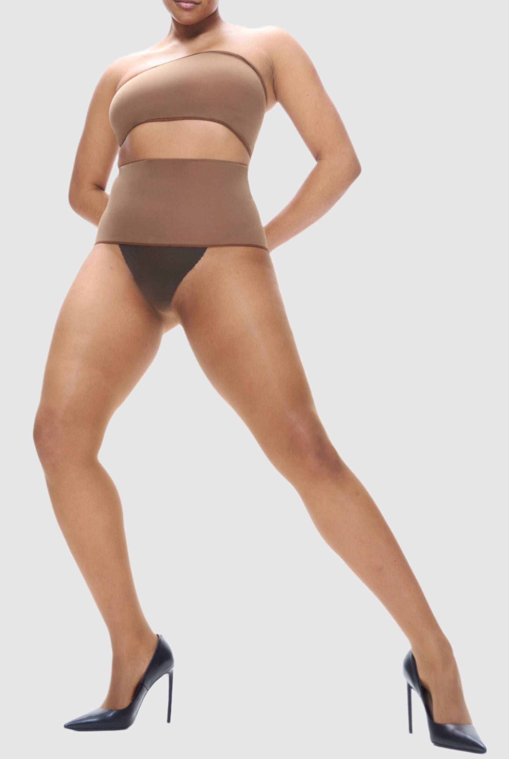 Gossamer-light 8-denier sheer tights with reinforced panty.