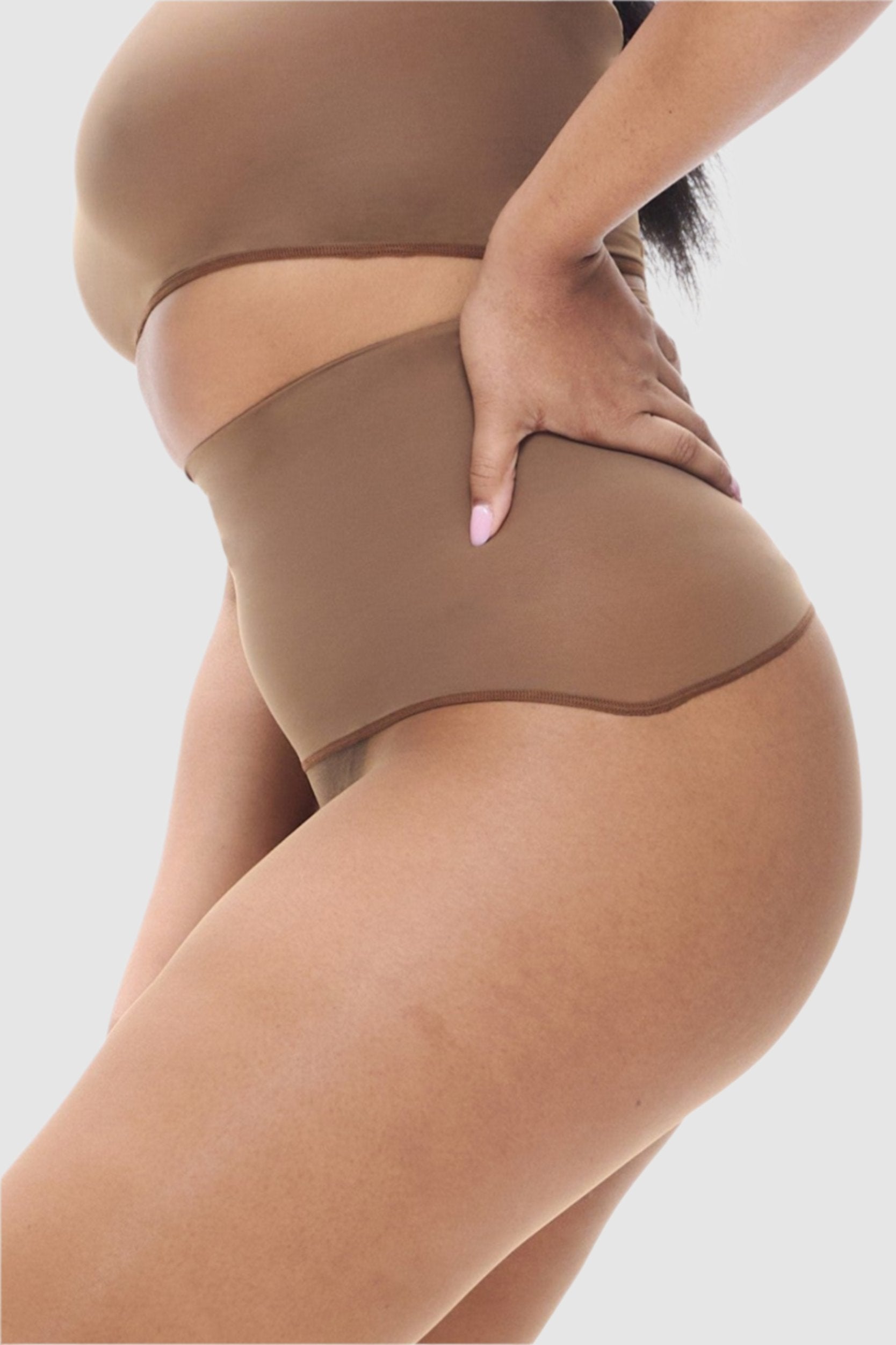 Gossamer-light 8-denier sheer tights with reinforced panty.