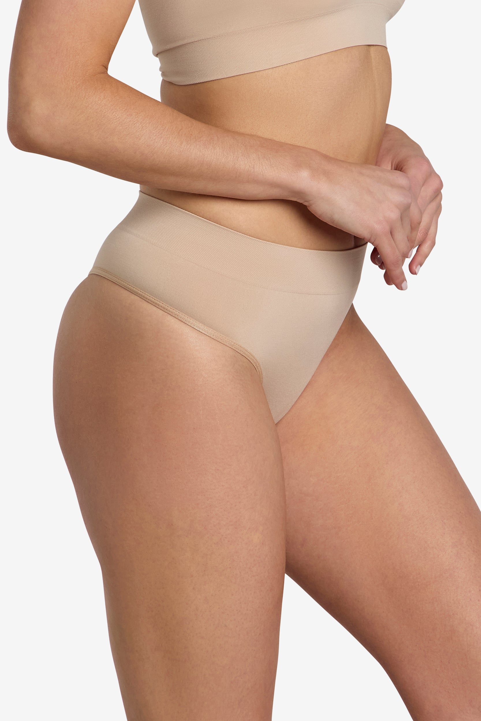Buttery soft thong, breathable and smoothing second skin