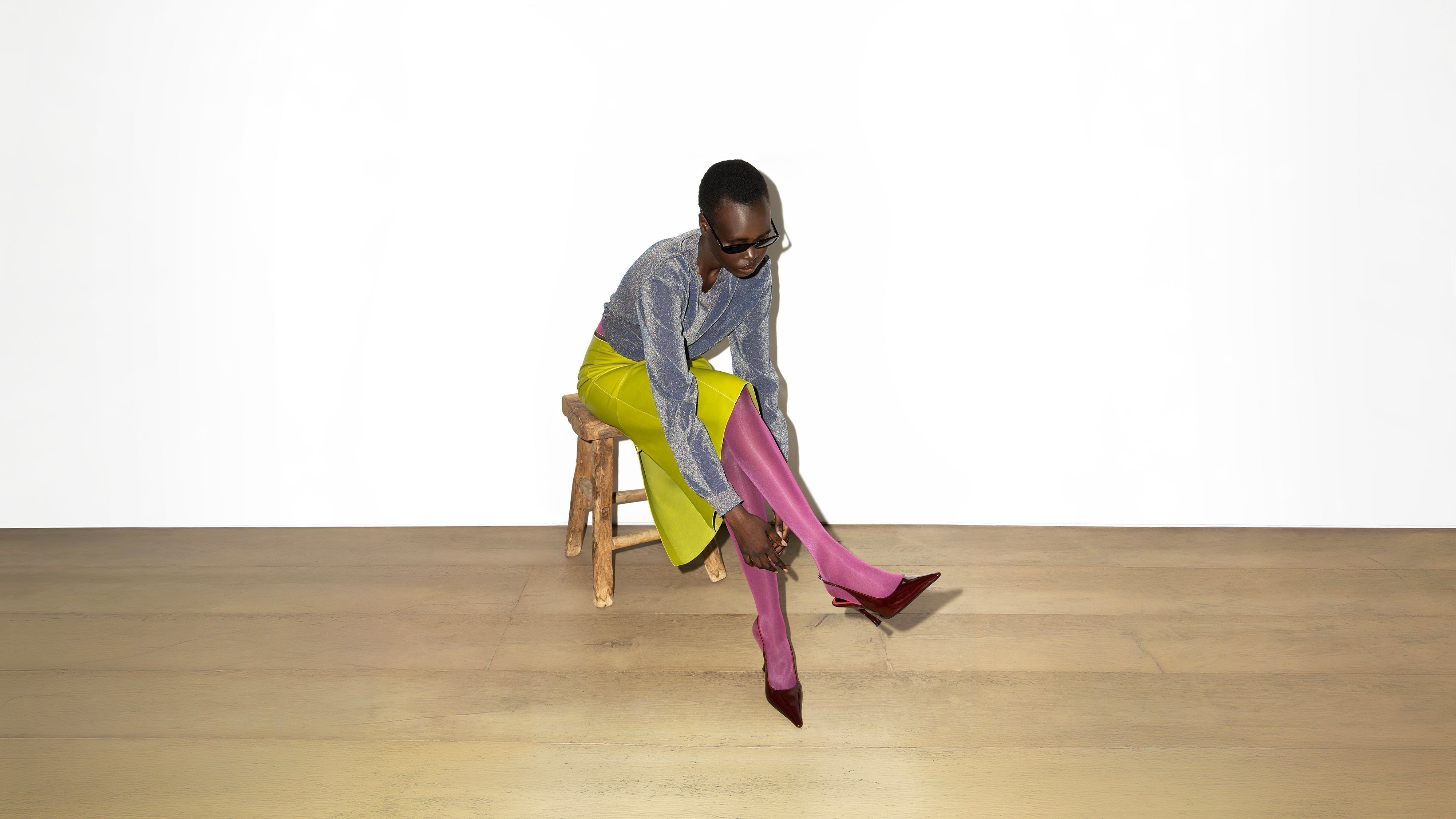 How to Wear Tights in Summer