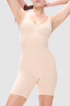 Almond Contour Seamless Shorty Body with compression