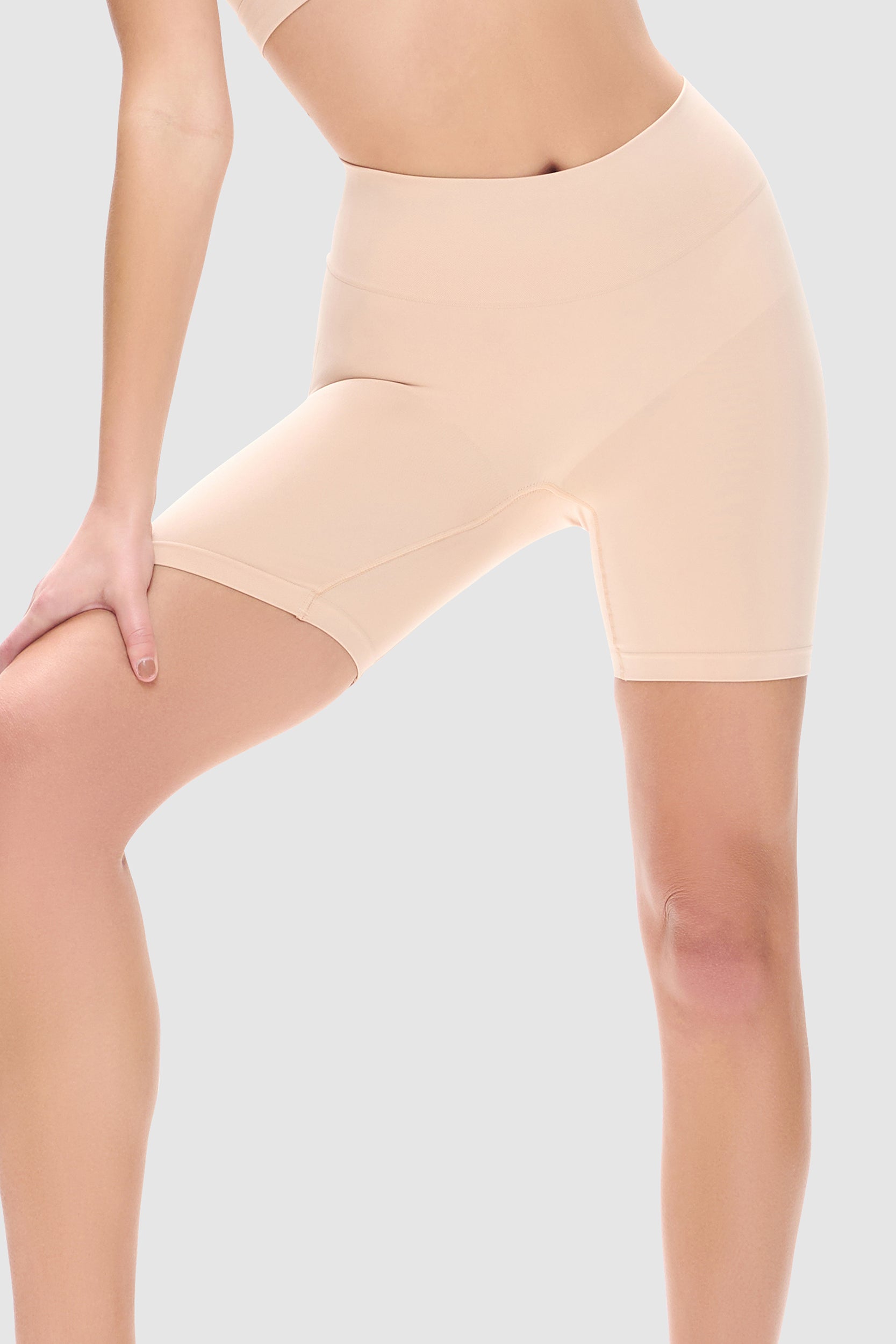 Contour Seamless High Waist Short Almond