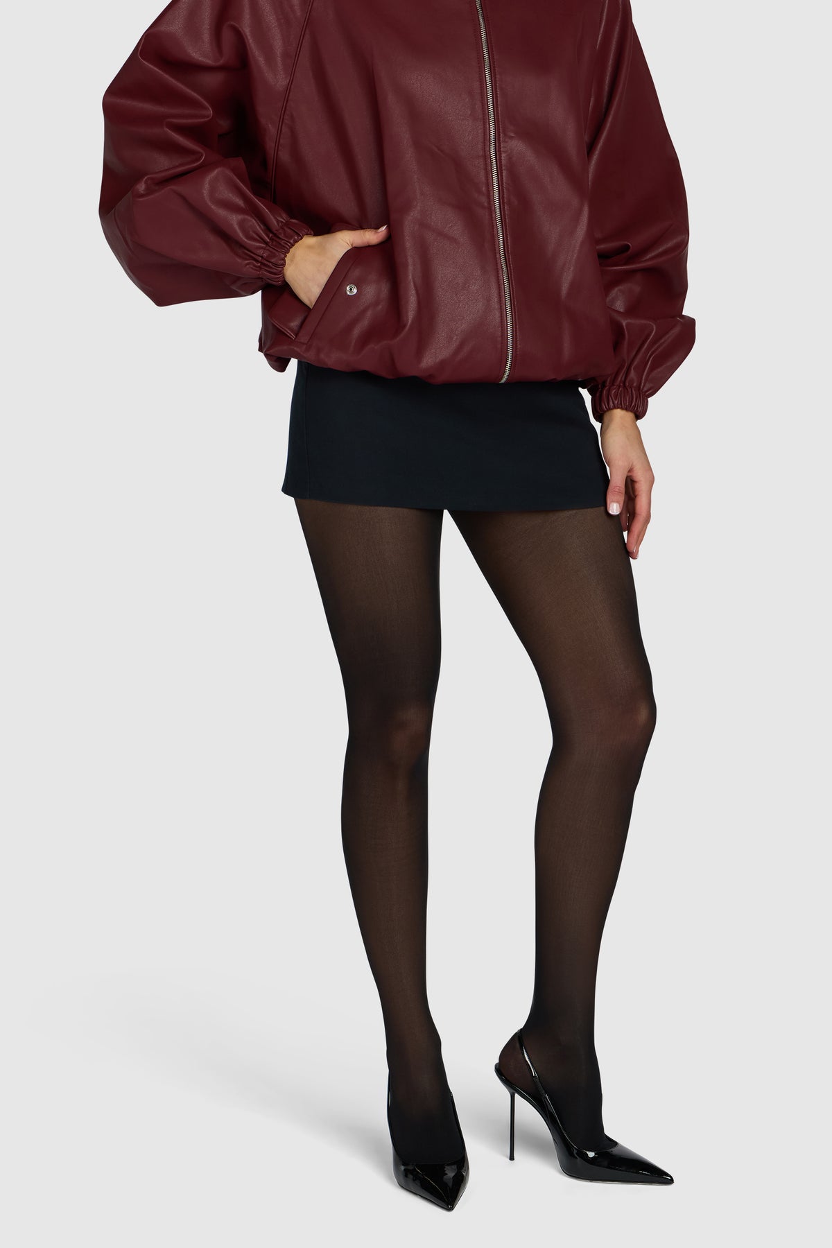 The Thirty-Five Semi-Opaque Contour Tights Black