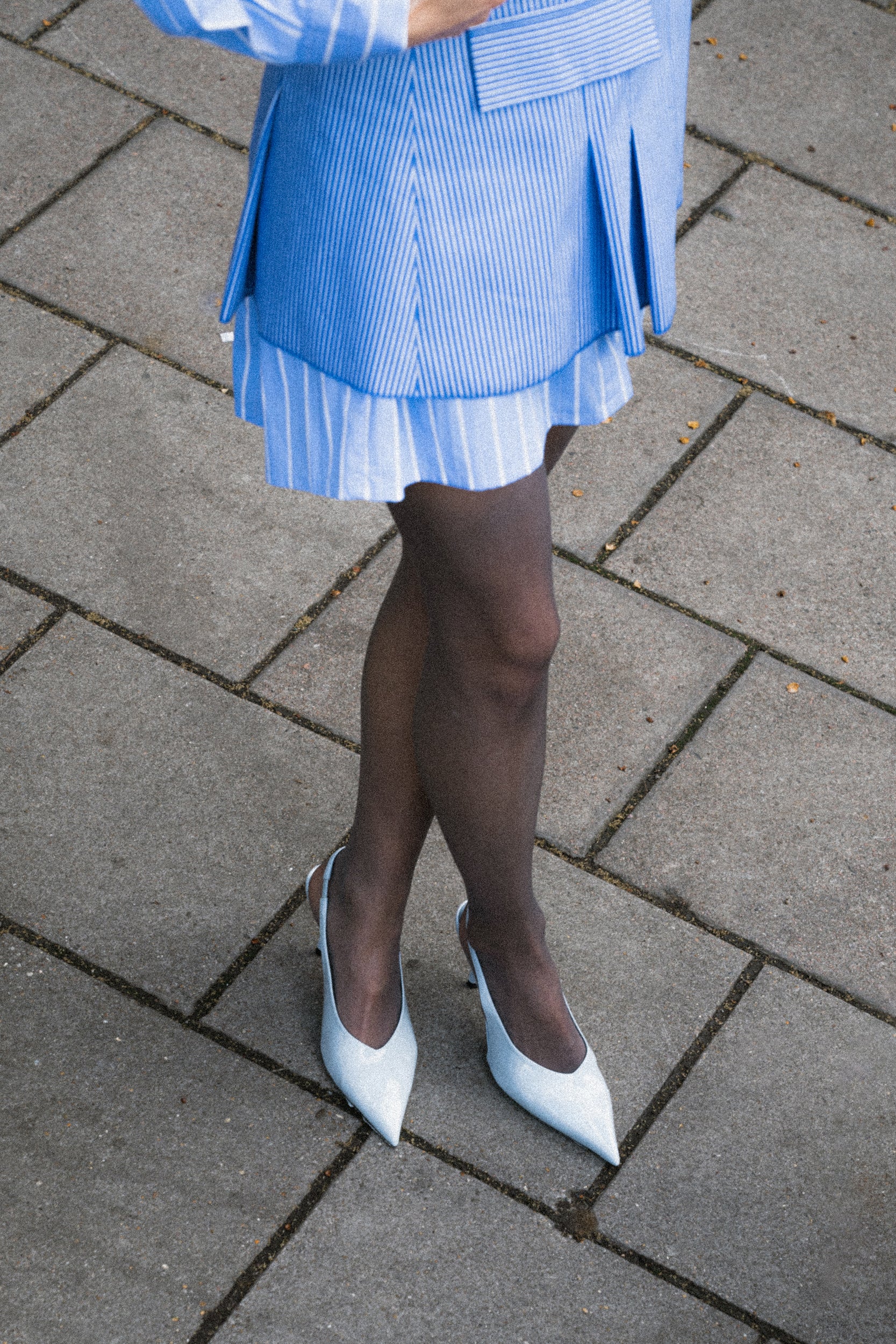 grey tights
